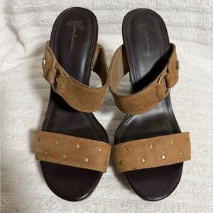 Harley-Davidson Tan leather platform block studded heel slide on Sandals. Size 6